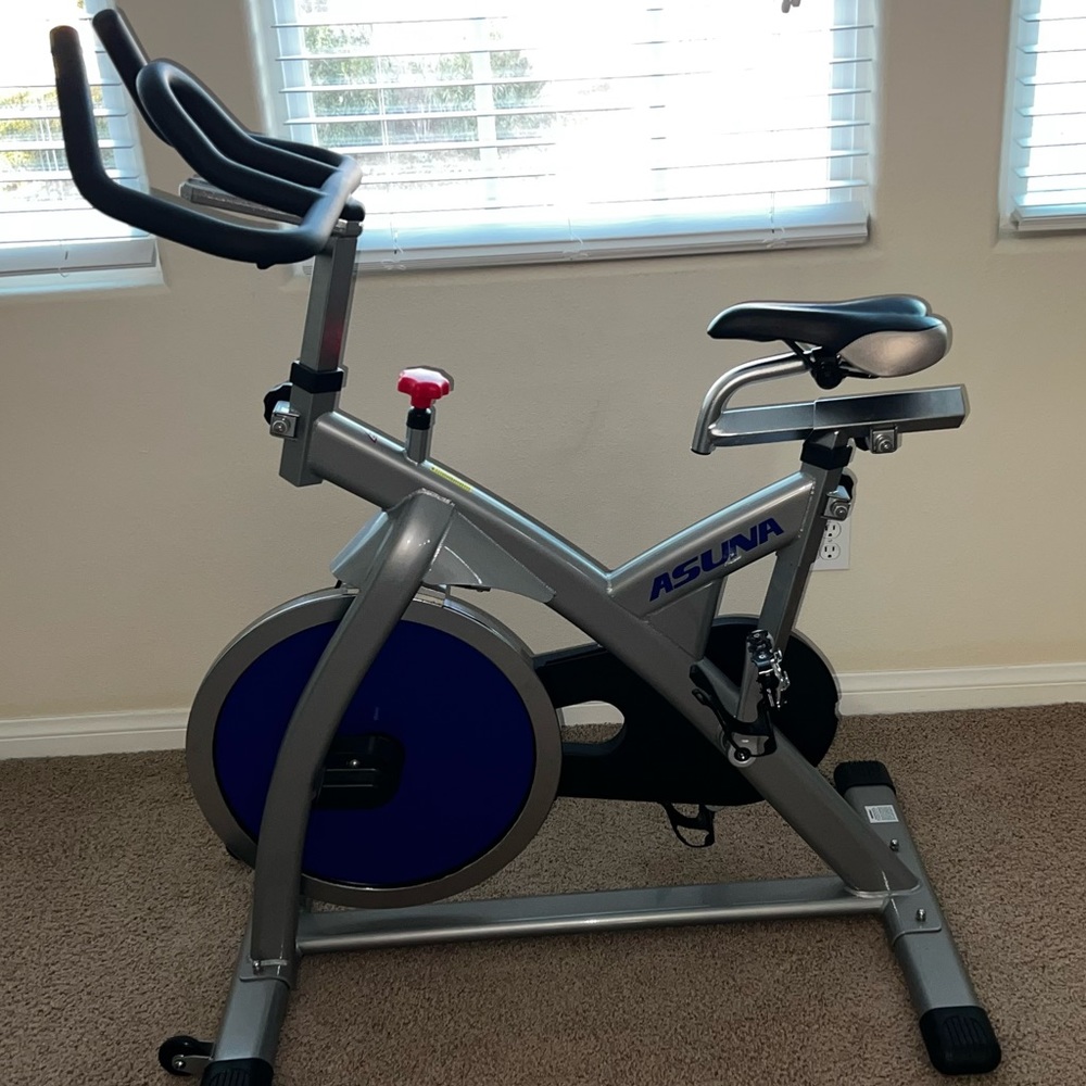 Indoor bicycle